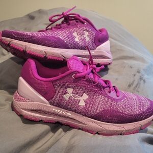 Womens Orchid color Hovr size 9 1/2 Athletic Shoes.